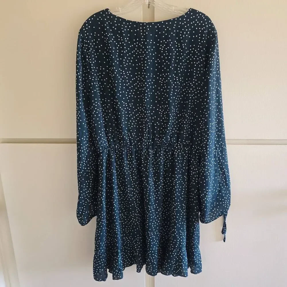 Showpo. Mini Dress Keep it Smart Long Sleeve in Emerald Spot Polka Dot Size 14